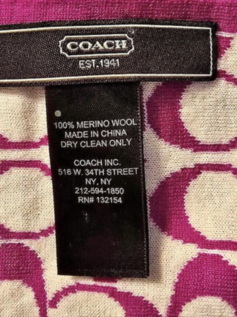 Coach Signature C Merino 100% Wool Scarf Pink & White Like New - Picture 2 of 2